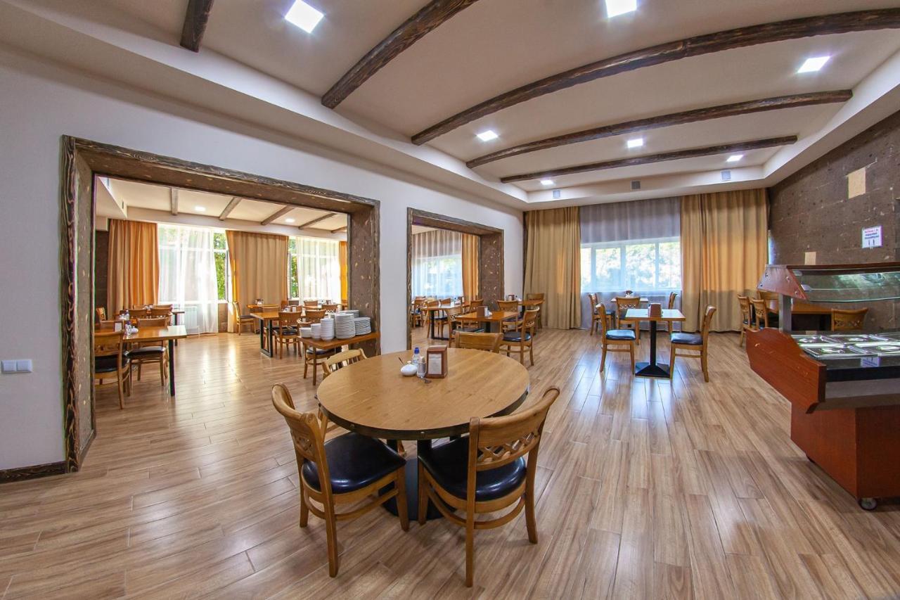 Vanadzor Armenia Hotel ภายนอก รูปภาพ